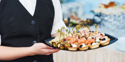 Miniature de l'article 'Comment bien choisir le traiteur de son événement ?' - Découvrez tous nos conseils d'experts pour sélectionner le t...