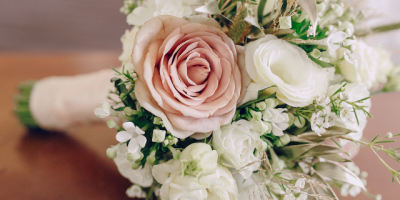 Miniature de l'article 'Comment choisir son bouquet de mariée ?' - Le bouquet de mariée est bien plus qu'un accessoire : c'est ...