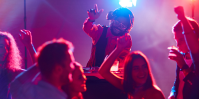 Miniature de l'article 'Comment mettre de l’ambiance à un anniversaire ?' - Besoin d'idées pour animer votre anniversaire ? Découvrez le...