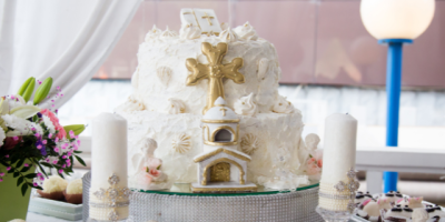 Miniature de l'article 'Quel gâteau choisir pour un baptême ?' - Choisir le bon gâteau pour un baptême peut sembler complexe....