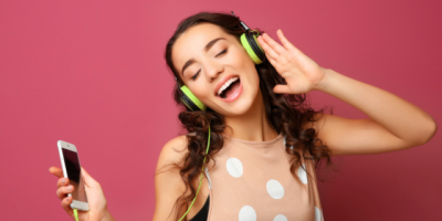 Miniature de l'article 'Comment créer une playlist qui fera danser tout le monde ?' - Créer la playlist idéale pour votre événement demande une ap...