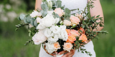 Miniature de l'article 'Fleurs de mariage : ce que chaque variété dit de votre histoire' - Chaque fleur porte un message. Connaître leur signification ...