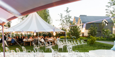 Miniature de l'article 'Comment réussir l'implantation de sa tente de réception ?' - Bien placer sa tente, c'est la moitié du travail. Surface, s...