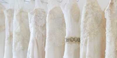 Miniature de l'article 'Location de robe de mariée : avantages, inconvénients' - Louer sa robe de mariée, c'est économiser, tester, oser... o...