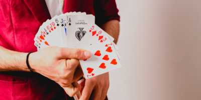 Miniature de l'article 'Pourquoi faire appel à un magicien pour animer votre événement ?' - Un magicien transforme chaque moment en souvenir mémorable. ...