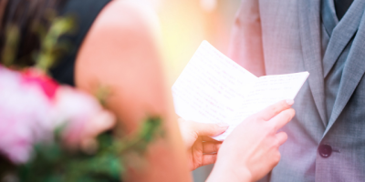 Miniature de l'article 'Top 15 des plus beaux rituels de cérémonie laïque' - La cérémonie laïque offre une liberté totale. Découvrez 15 r...