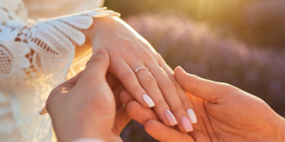 Miniature de l'article 'TOP 10 des thèmes classiques pour un mariage' - Le thème de votre mariage définit tout. Découvrez les 10 sty...