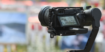 Miniature de l'article 'Choisir un vidéaste pour son événement : le guide pour ne pas se tromper' - Un bon vidéaste immortalise les émotions de votre événement....