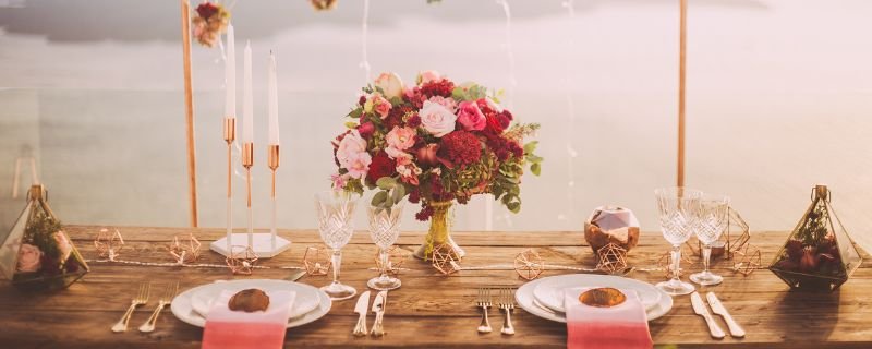 Image d'illustration pour l'article 'Centre de table mariage : 10 idées selon votre budget' - Guide pour organiser décoration : créez l'ambiance parfaite pour votre événement