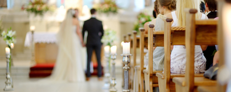 Image d'illustration pour l'article '50 chansons incontournables pour une entrée des mariés mémorable' - Guide pour organiser mariage de rêve : conseils et idées pour tout organiser