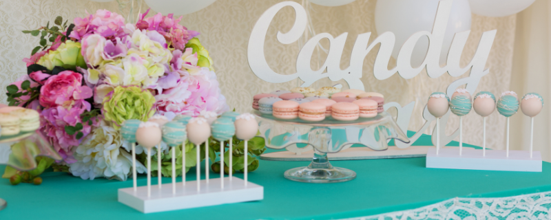 Image d'illustration pour l'article 'Comment créer un candy bar parfait ?' - Guide pour organiser traiteurs et restauration : régalez vos invités avec style