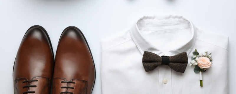 Image d'illustration pour l'article 'Chaussures du marié : quels modèles choisir pour le jour J ?' - Guide pour organiser robe et costume : conseils pour bien choisir