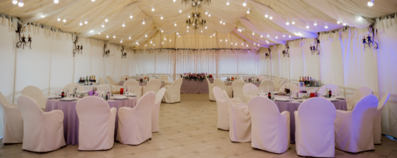 Illustration de l'article : Comment choisir une tente de réception pour votre événement ?