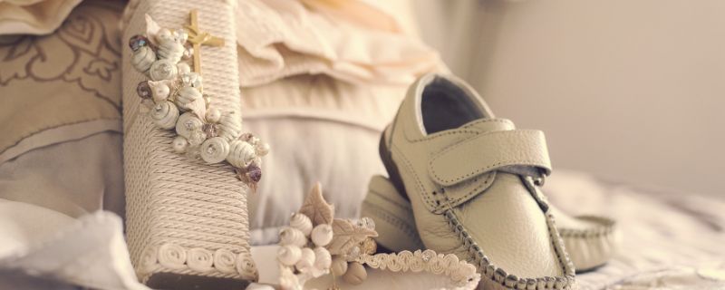 Illustration de l'article : Baptême civil, religieux ou laïque : comprendre les différences