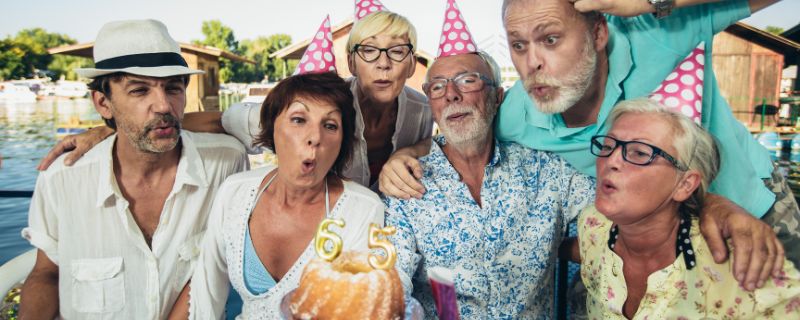 Illustration de l'article : Comment organiser un anniversaire pour un senior ?