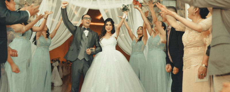 Illustration de l'article : Idées de dress codes pour chaque type d'événement