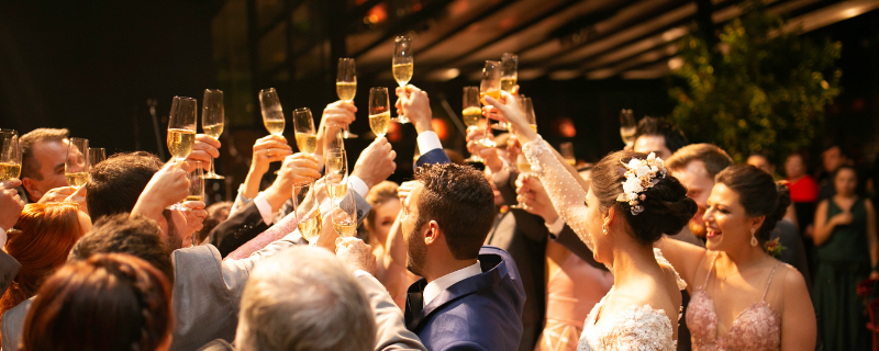 Illustration de l'article : Calculer les quantités de boissons pour son mariage : le guide pratique et personnalisé